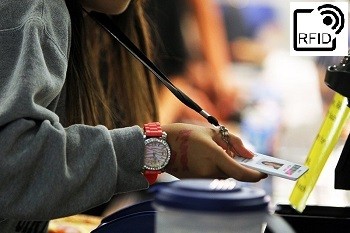 Giải pháp điểm danh học sinh bằng công nghệ RFID